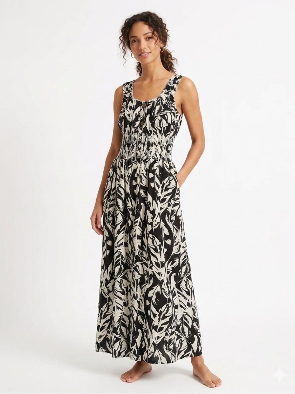 Black & White Leaf-Print Maxi Dress - Sleeveless Summer Dress